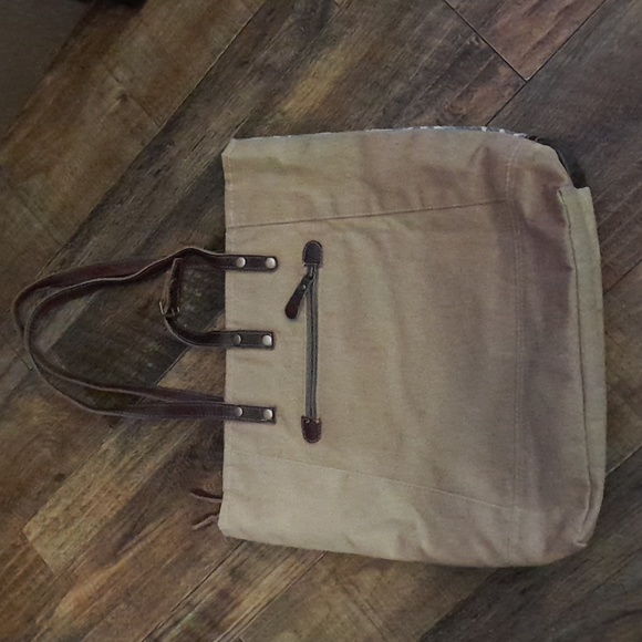 Myra Bag Camo + Foiled Cowhide Star Tote Bag - Picture 4 of 5